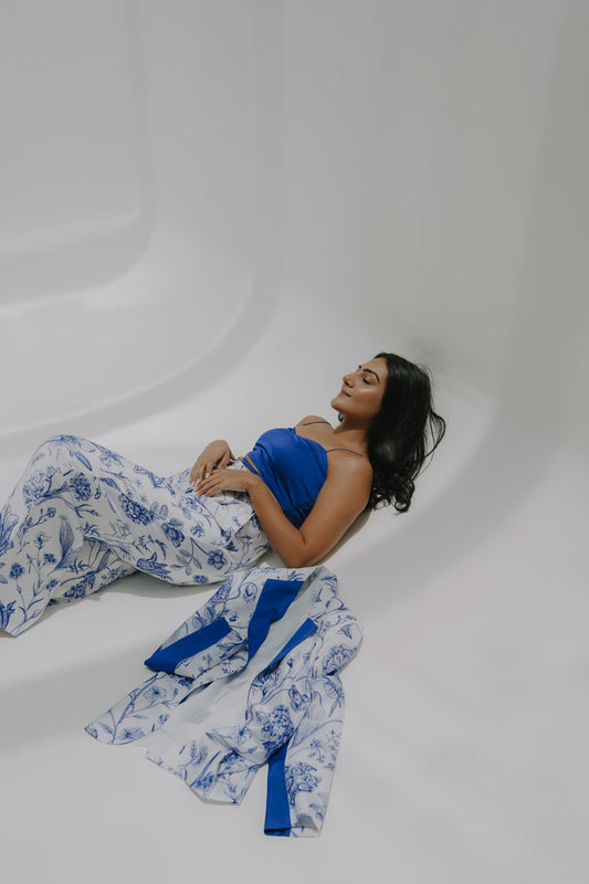 Buy printed blue white fleur blazer set in Dubai for Women